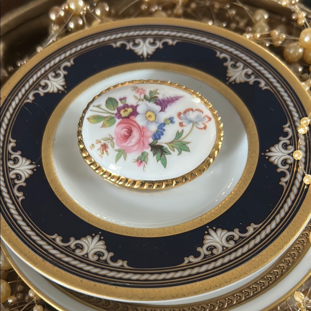 Ainsley Gold and Pink Floral Brooch